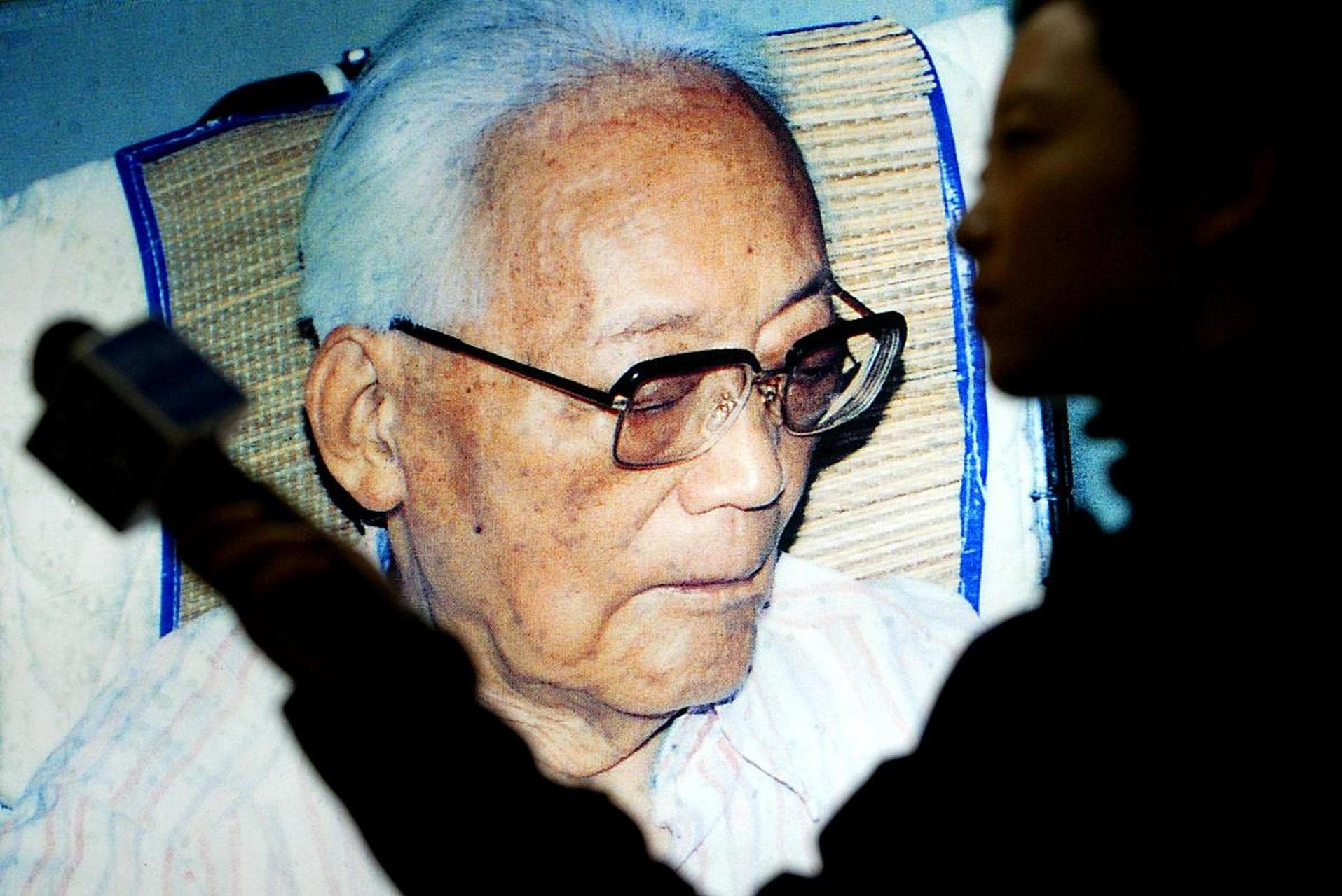 "教授愤怒离开,可隔天苏步青做了一个惊人的举动