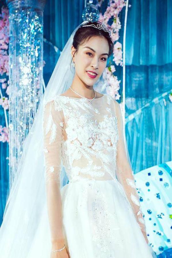 吴敏霞怀孕 去年刚结束8年爱情长跑 举办盛大婚礼