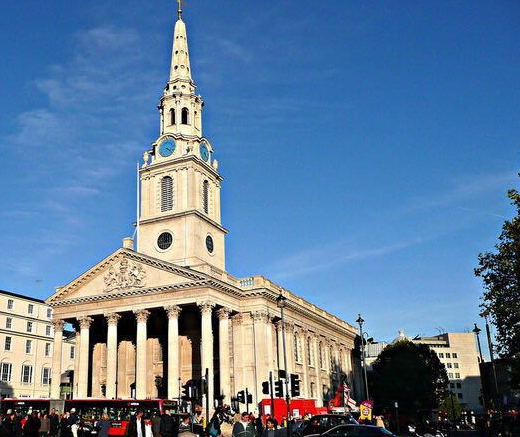 国会广场为大型开放式,有著名的政治家雕像,是集会和抗议地点