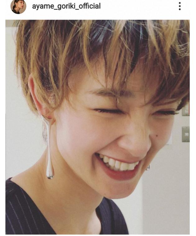 刚力彩芽再剪短发造型 粉丝称赞很适合