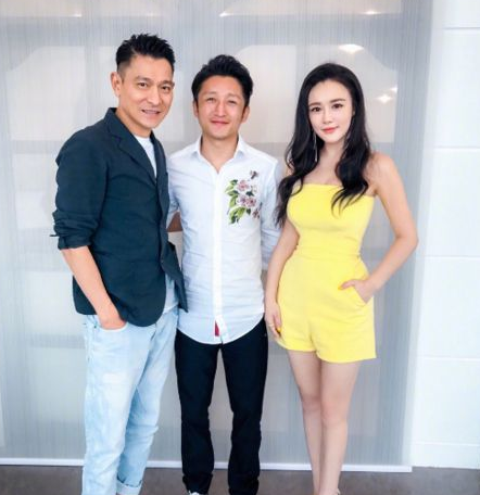 明星与刘德华的合照,杨颖美美哒,最后一张是一代人的青春记忆!