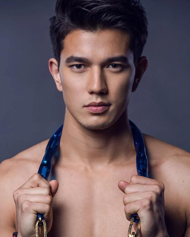 世界先生matheus song帅气照片走红网络,被误以为是老师?