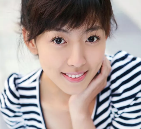 马灿灿,出生于山东济南,毕业于解放军艺术学院,中国内地女演员.