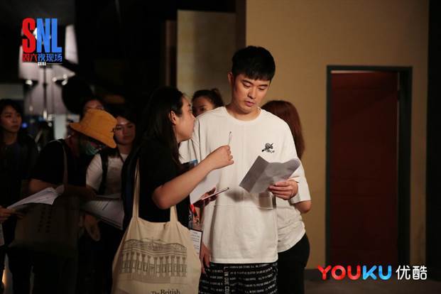 优酷《周六夜现场》:喜剧也能讲好年轻人故事