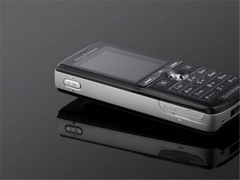 新款索爱k750家用成王级的所谓经理手机.