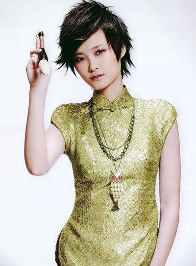 李宇春穿旗袍,贾玲穿旗袍,sunnee穿旗袍,没有对比就没有伤害