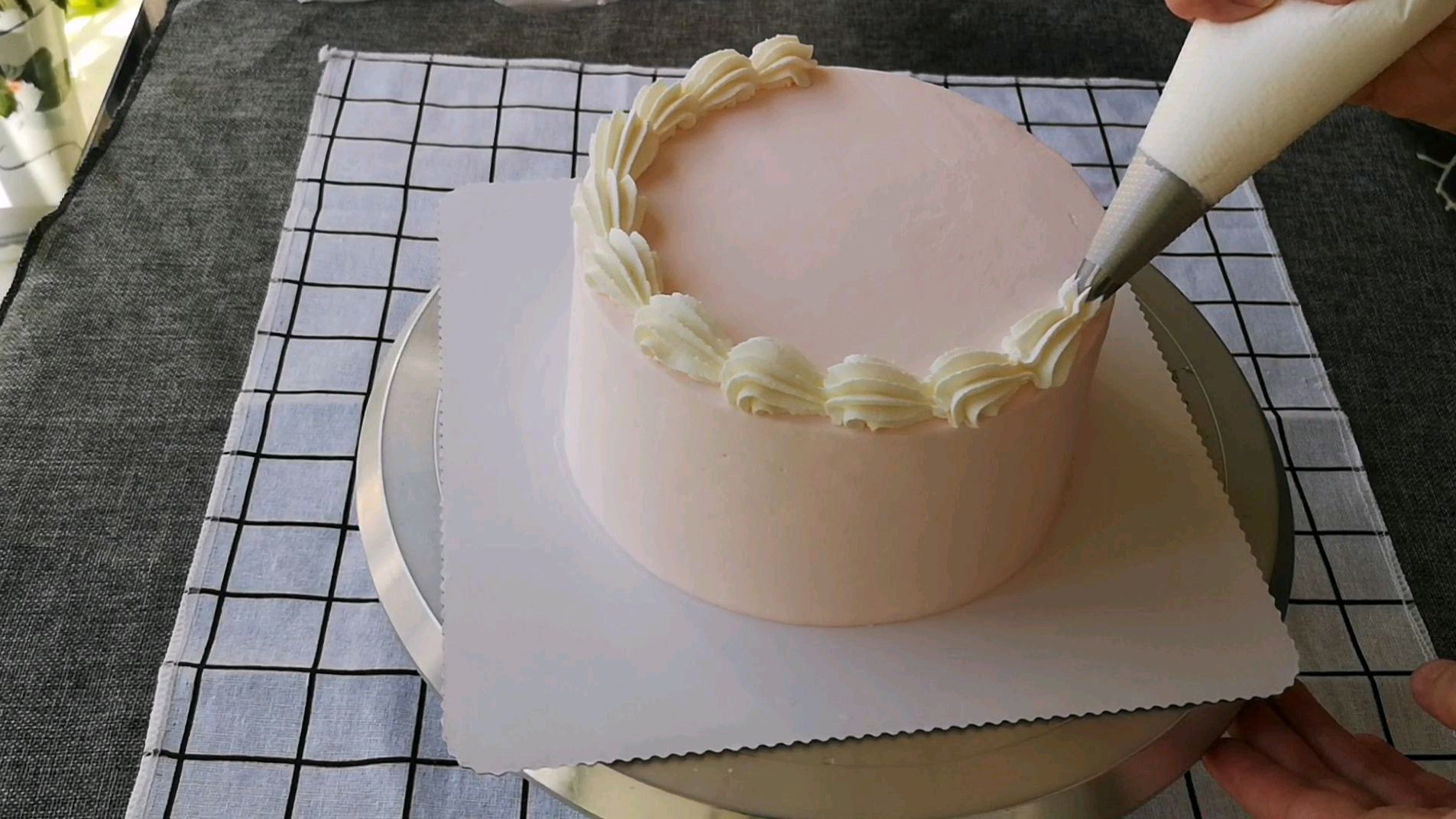 蛋糕是一种艺术品,同意吗?没有插件的生日蛋糕最纯粹!