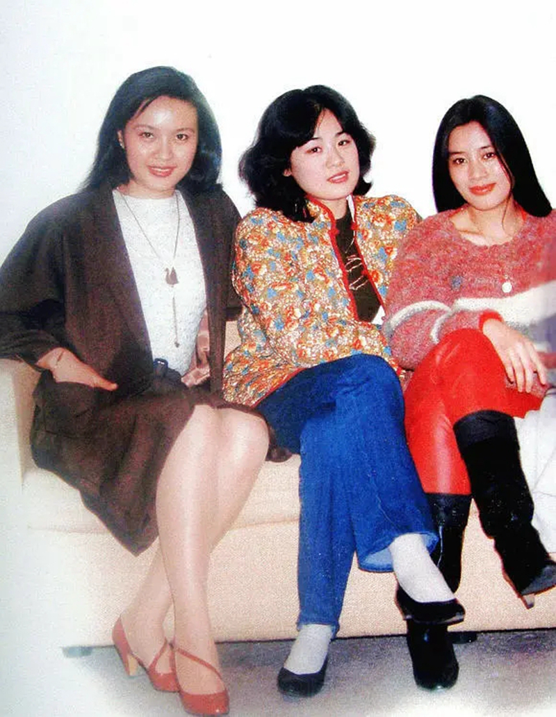 李凤绪晒近照,《青春祭》饰李纯,《安家》饰耿妈妈,已结婚31年