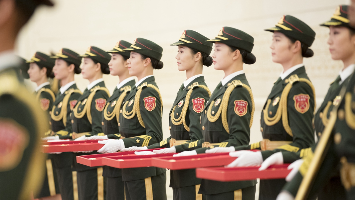 70年来仅授两枚!9月29日,我国连授6枚珍贵勋章,瞬间引爆舆论