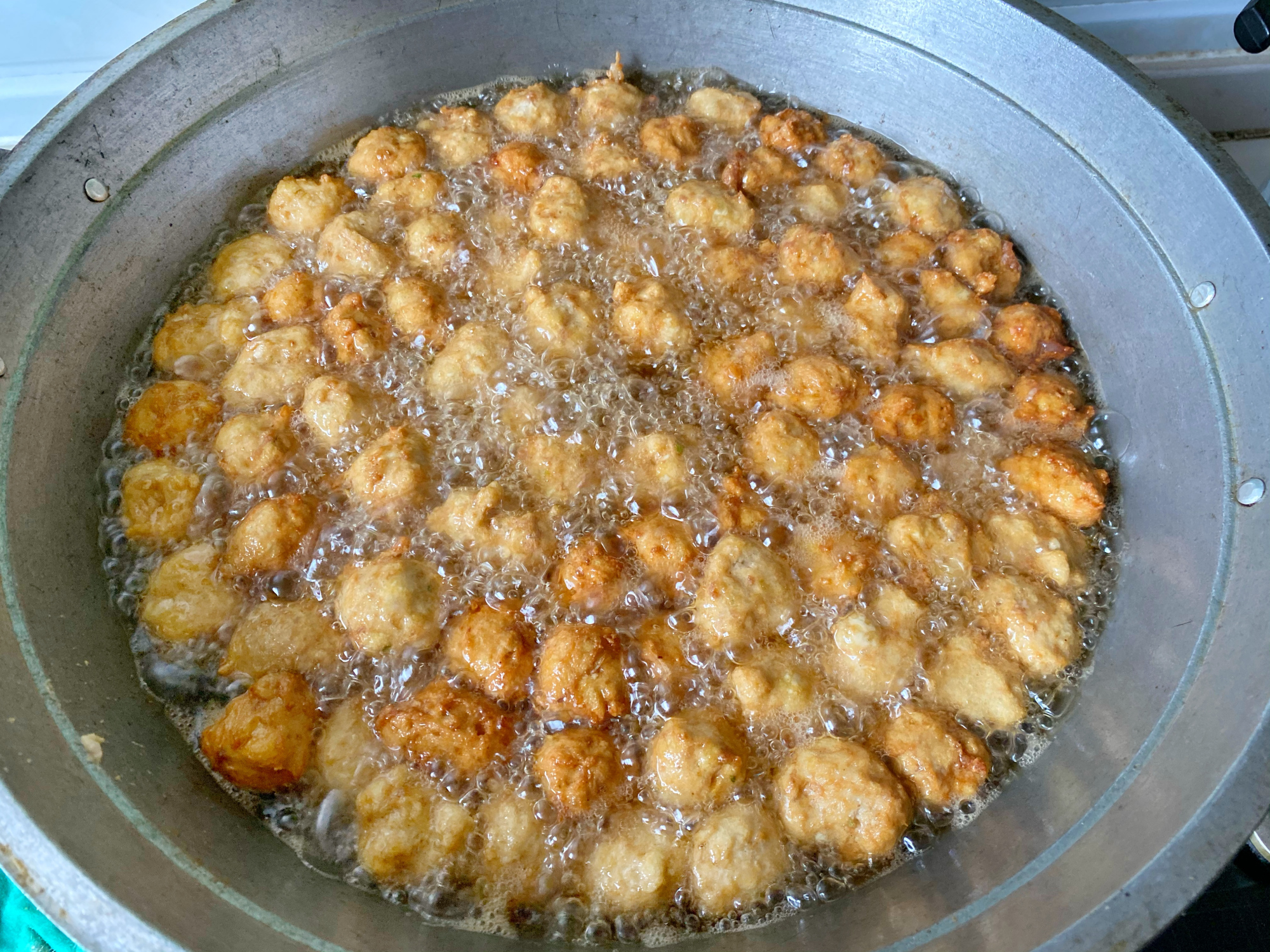 山东过大年,家家户户都要做的炸年货,一样一筐一周不用做菜了