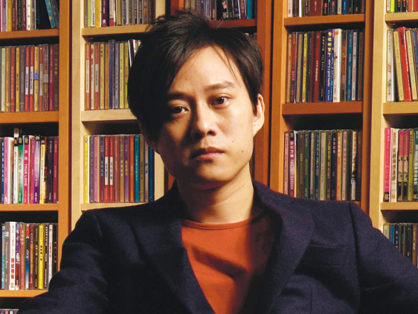 歌曲推荐:一首坚强的歌,听起来却很心疼