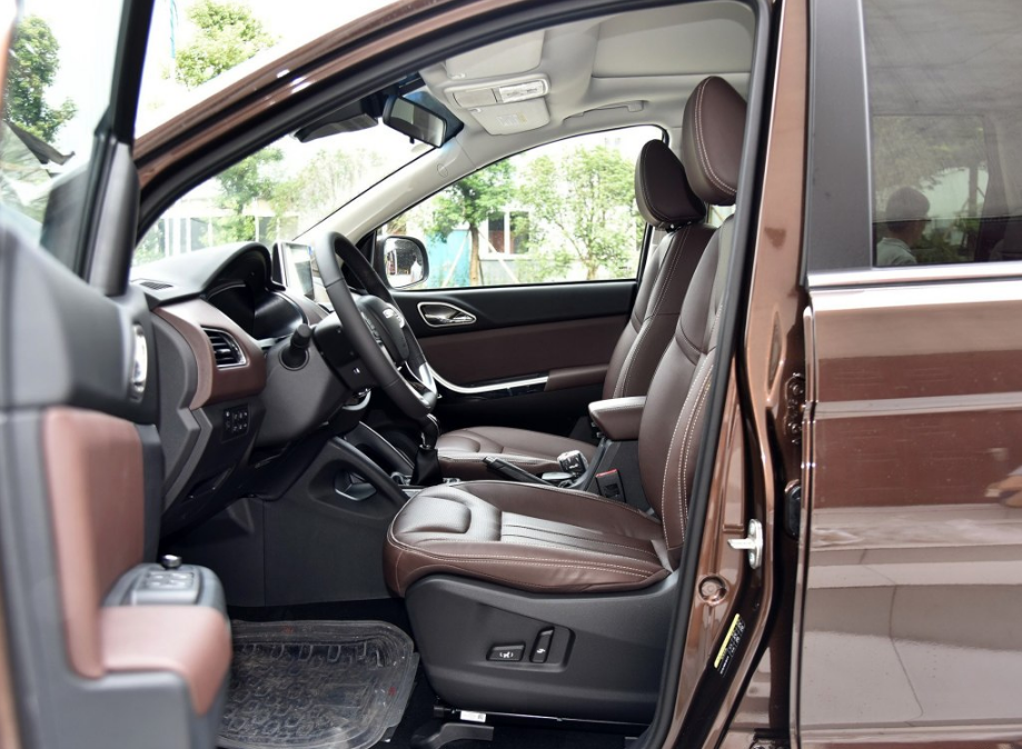 比速t5外观优美大气,独特新颖得内饰,让我爱不释手!