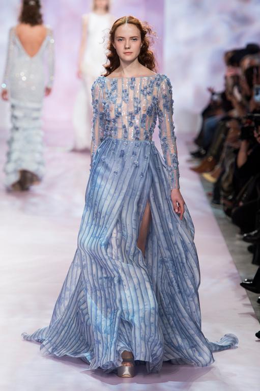 巴黎时装秀:欧美超模身材高挑颜值太惊艳,别样时尚迷人