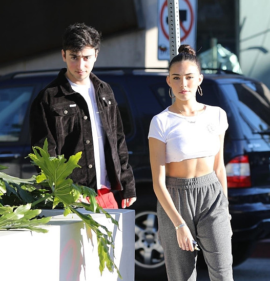 加利福尼亚,麦迪逊·比尔(madison beer)与男友扎克·贝尔(zack bia)