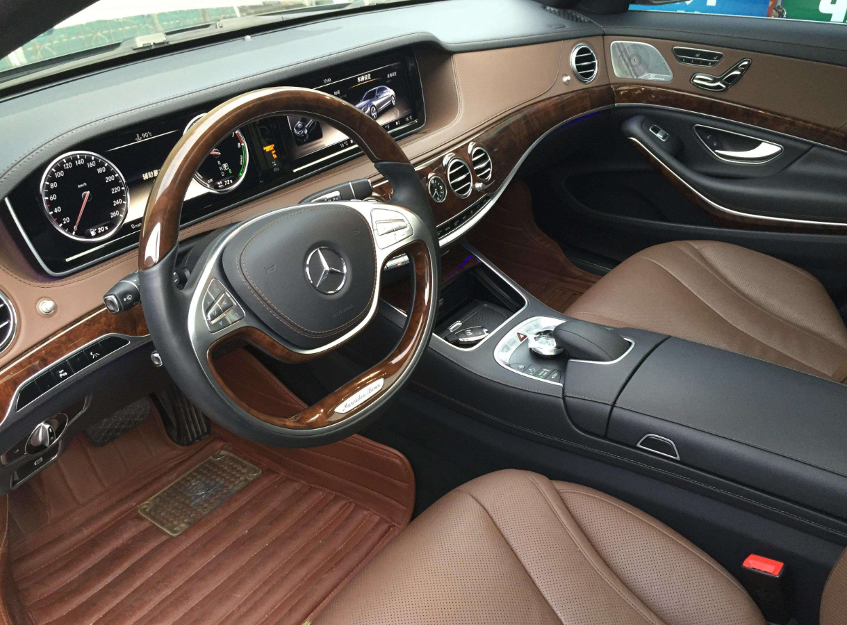 全新奔驰s350l来了!售价92.68万,选它还是宝马740li?