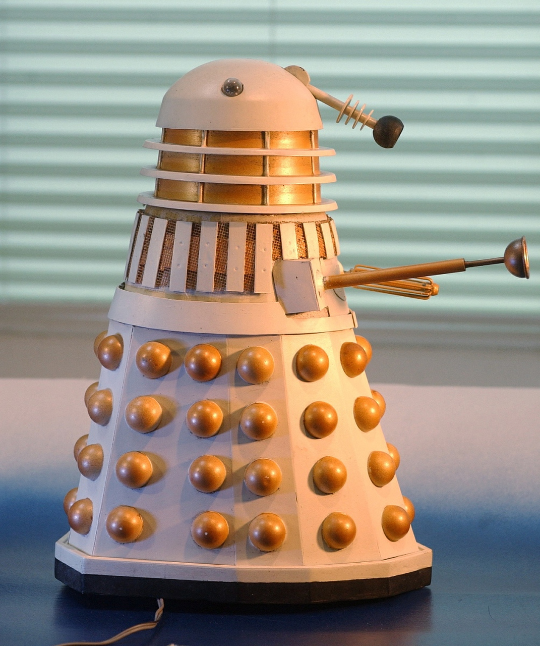 ai助手创作季# 作为一个所谓的"冷酷无情"的人