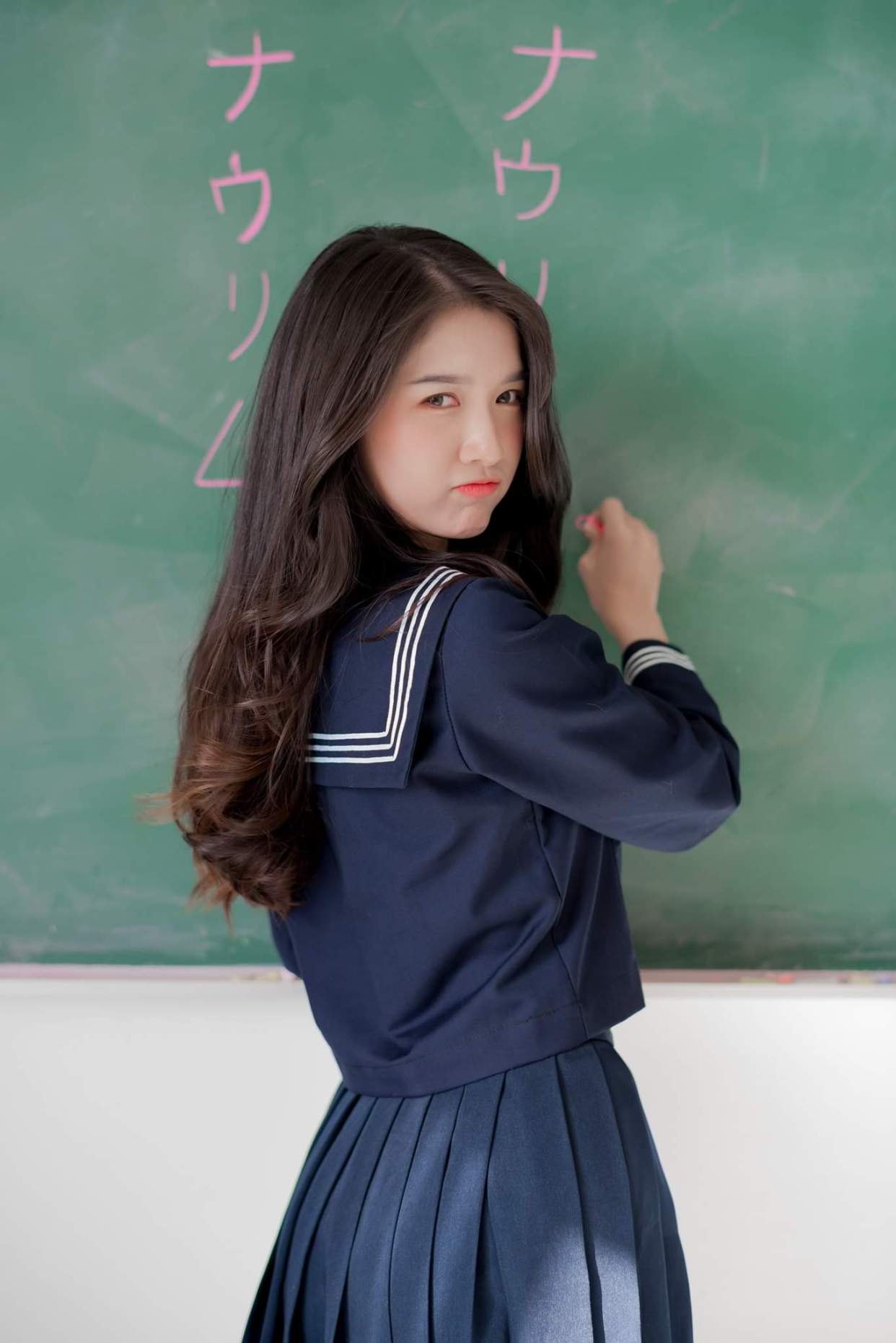 高中美女校花,搞怪随拍,过来看下做你同桌行不行?