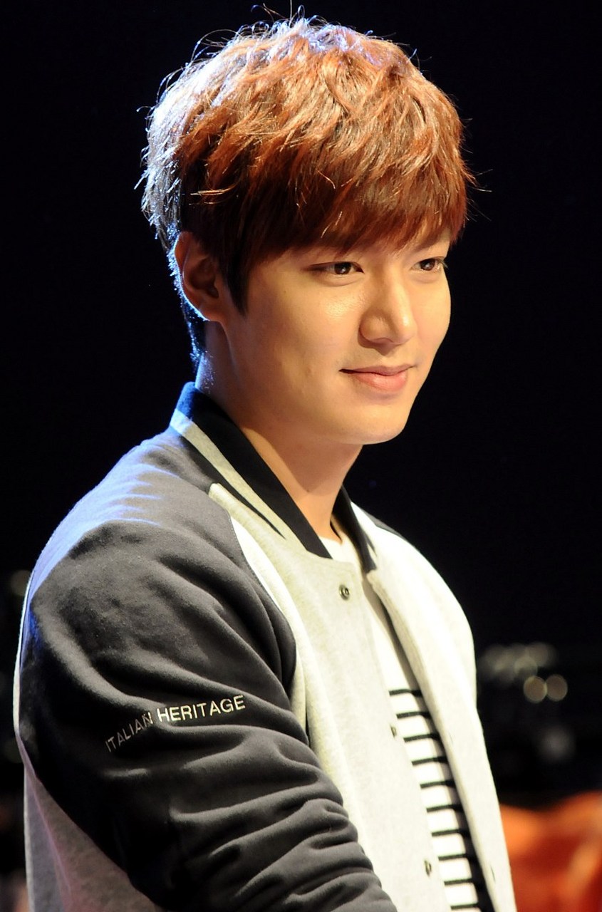 没想到,久未露面的李敏镐这一重磅消息,一大早把网友都炸沸腾了,纷纷