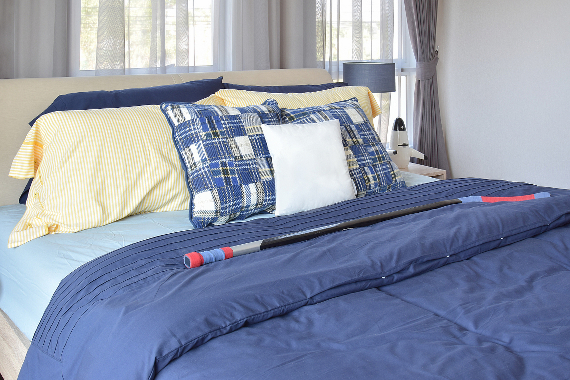 宁静的蓝色床单,让你远离失眠  蓝色是一种具有独特气质的颜色,蓝色