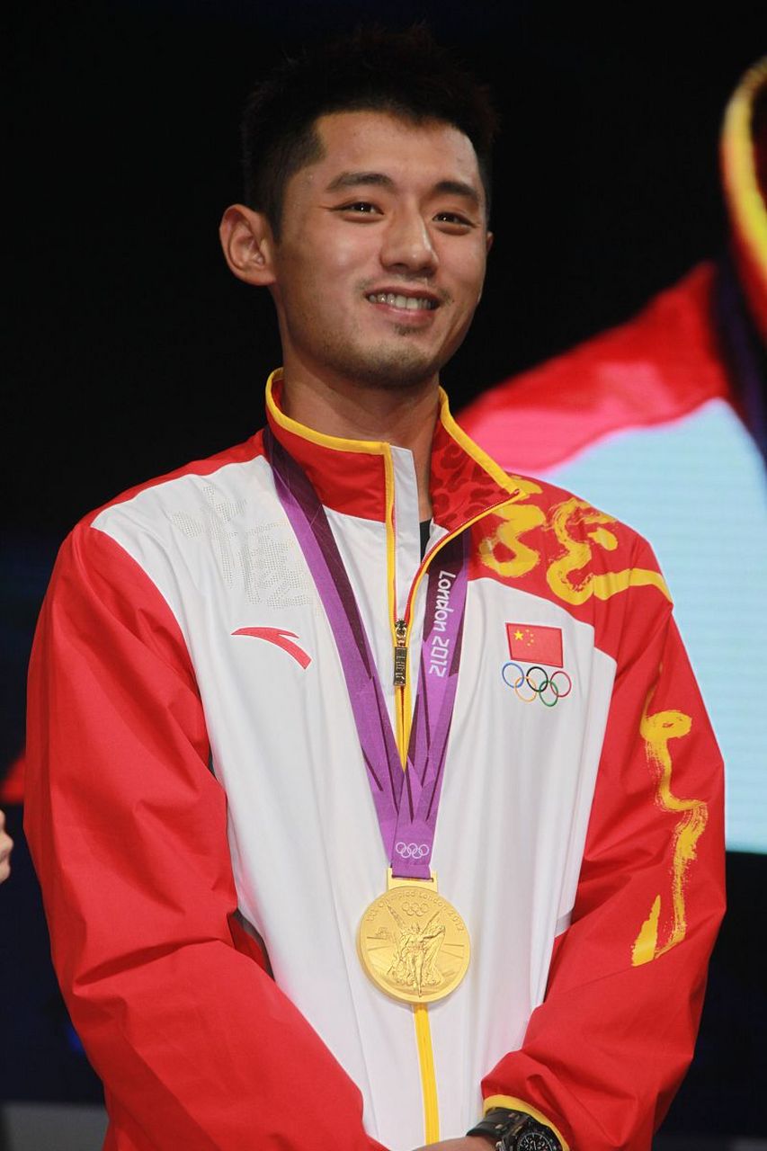 前乒乓球世界冠军张继科涉嫌出卖前女友景甜私密视频抵巨额债务一事