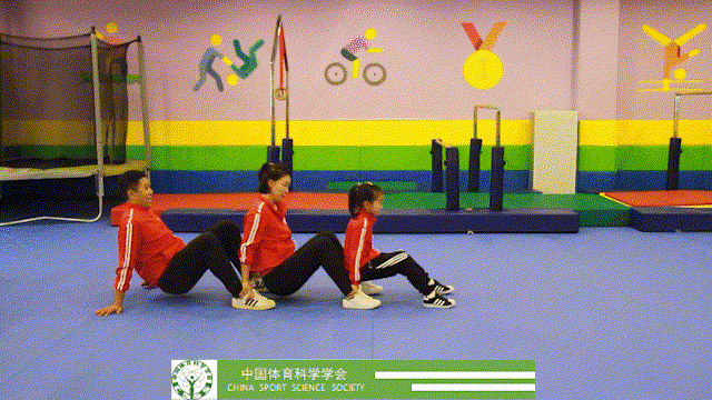 隔离在家,世界冠军莫文慧教你做亲子操!后附亲子家庭运动指南!