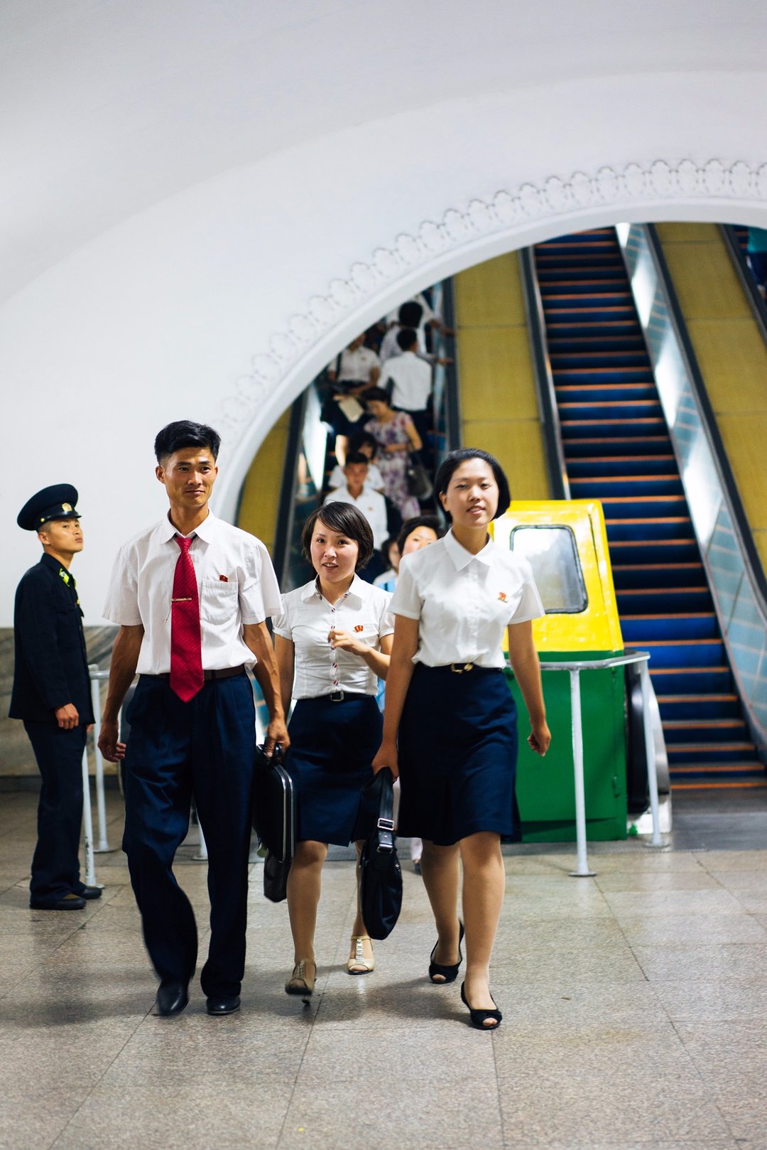 朝鲜大学校服图片