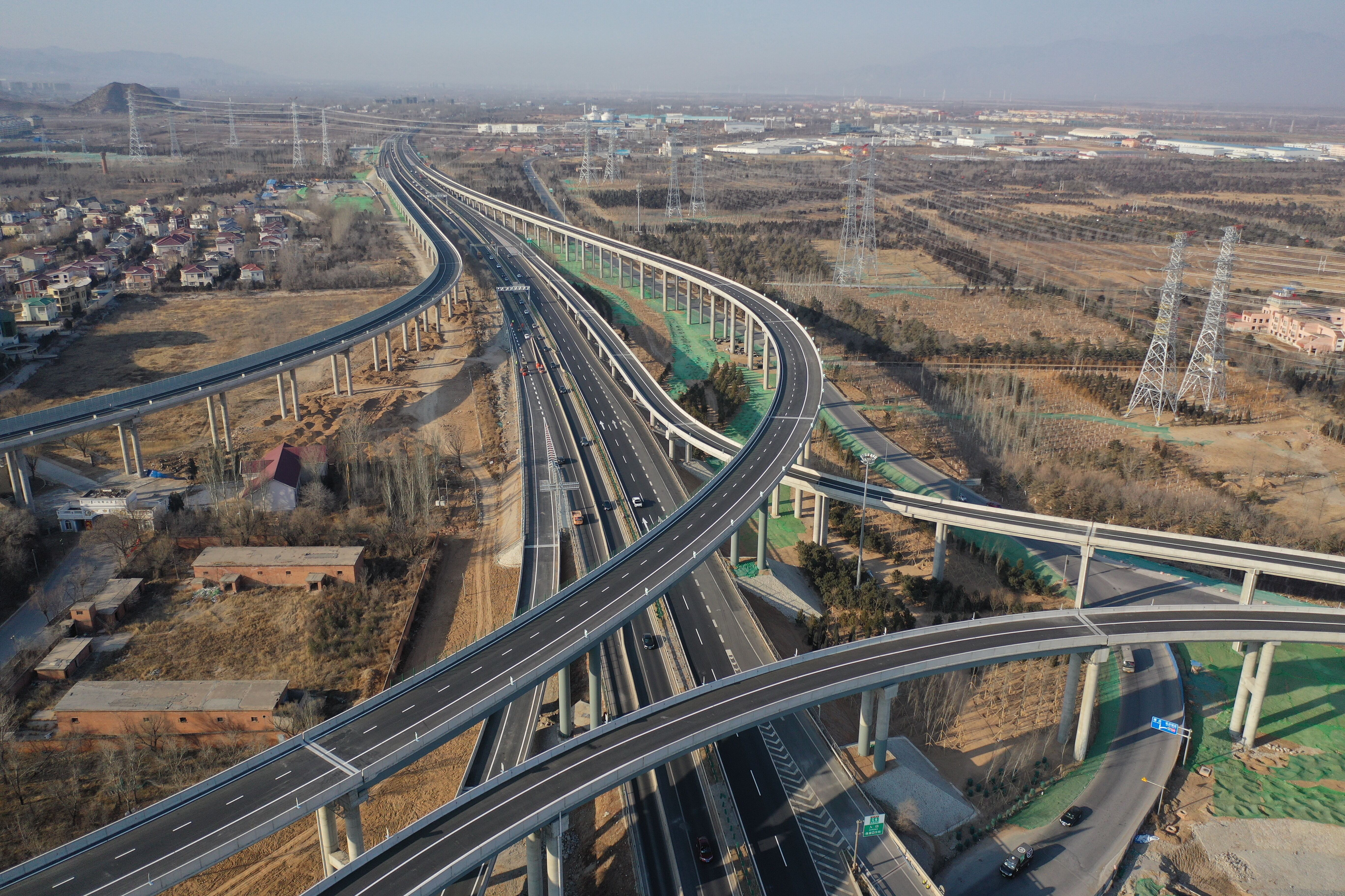 京礼高速公路兴延段通车(3)