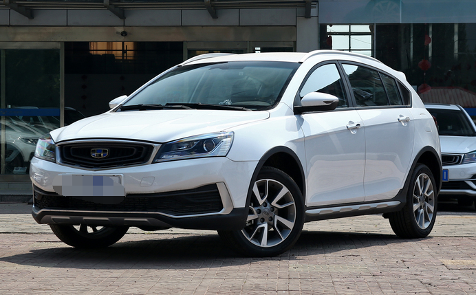 吉利-s1的造型设计非常的新颖,豪华感十分的强烈,个人感觉很好