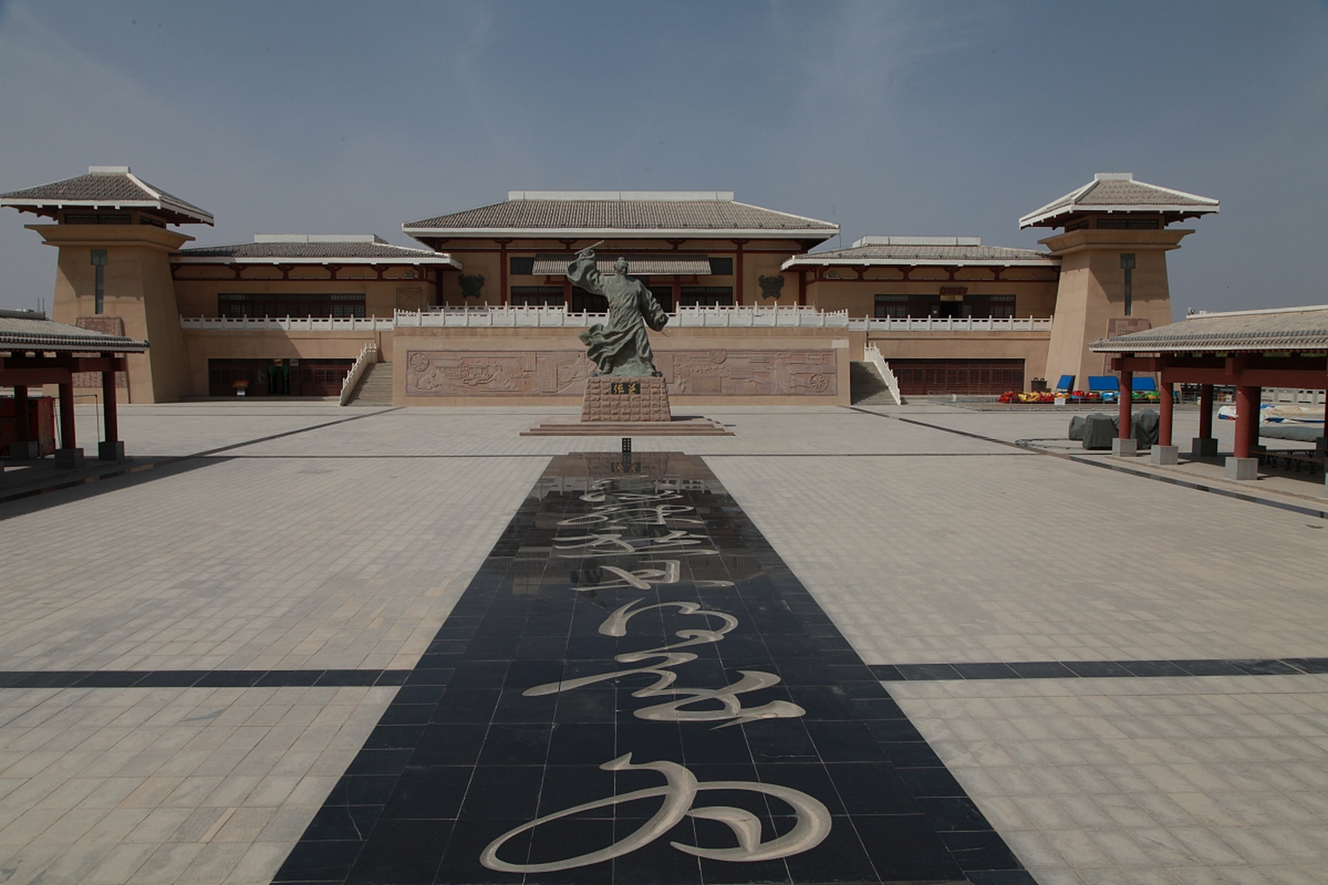 嬉行记# 敦煌文博园,这一座历史悠久的文化瑰宝,承载着中国古代壁画