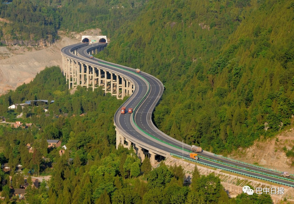 巴陕高速年底正式通车,连接川陕最热门旅游城市,从此蜀道不再难