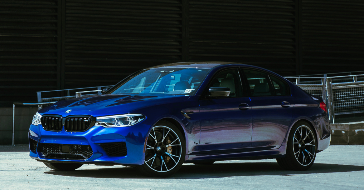 全新宝马m5竞速版