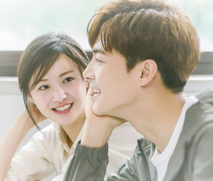 马天宇郑爽倾情演绎《悲伤逆流成河》3月份首播!新海报甜蜜养眼