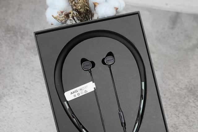 上手体验akg n200nc入耳式蓝牙耳机:自适应自动降噪,真正好音质