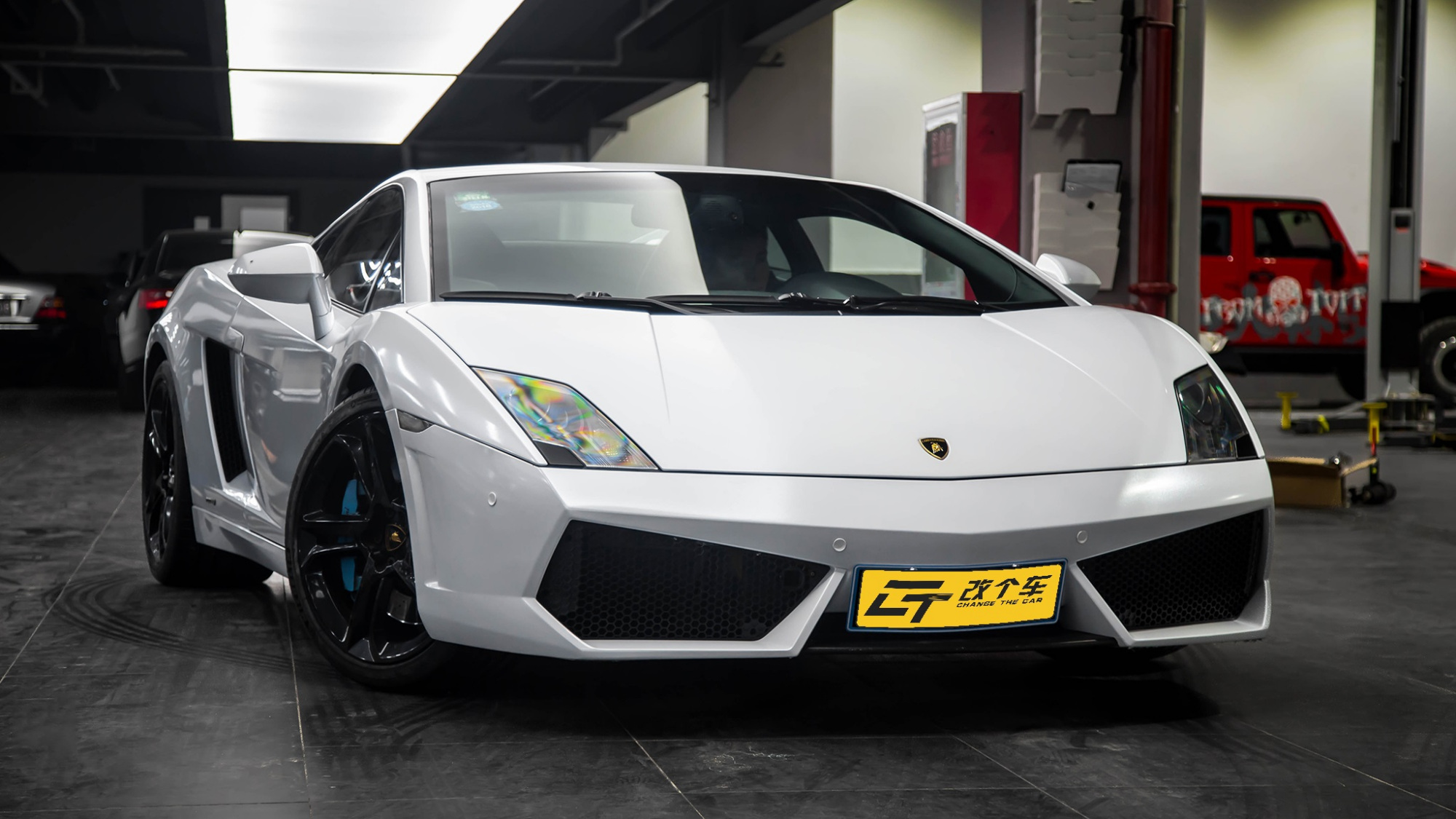 改个车:兰博基尼盖拉多私人定制内饰,有钱人真会玩!