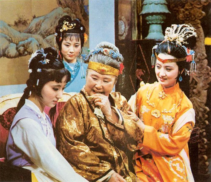 87版《红楼梦》:投资680万拍摄3年,因一个耳环导演大发雷霆!