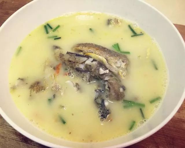 广东黄尾鱼汤图片