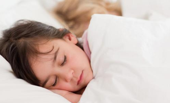 孩子熬夜的危害大了去了!