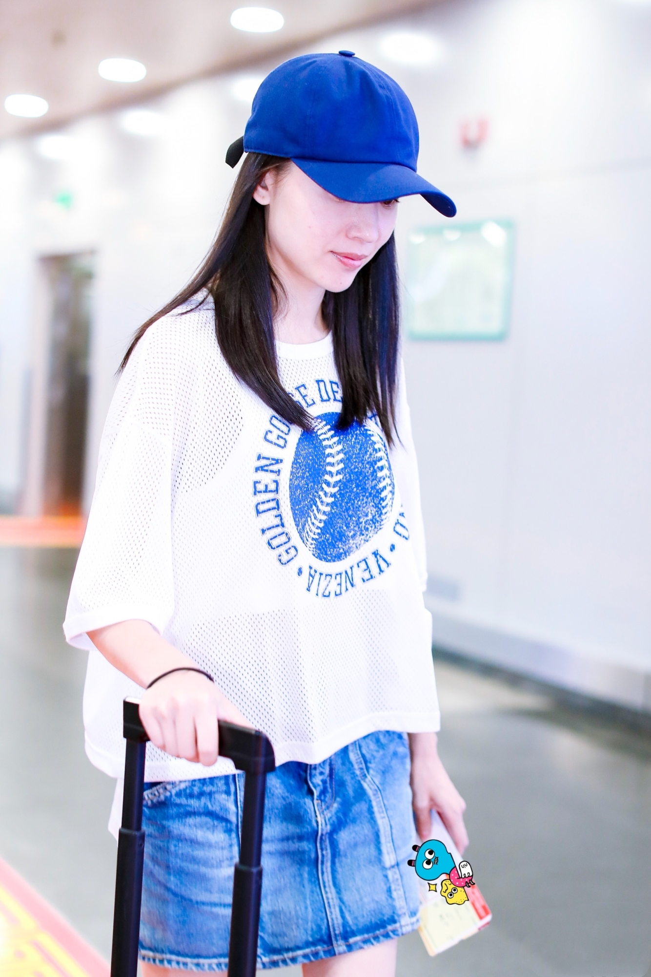 董洁给人第一印象是一个非常简单和单纯,善良的女孩子.