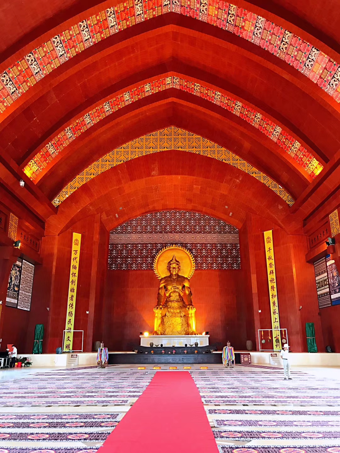 五指山"黎祖大殿——袍隆靠"