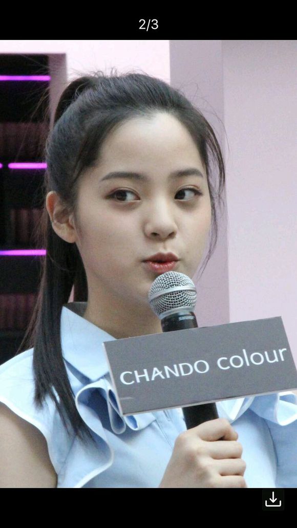 欧阳娜娜的发际线大吗?网友:和杨幂有的一拼!