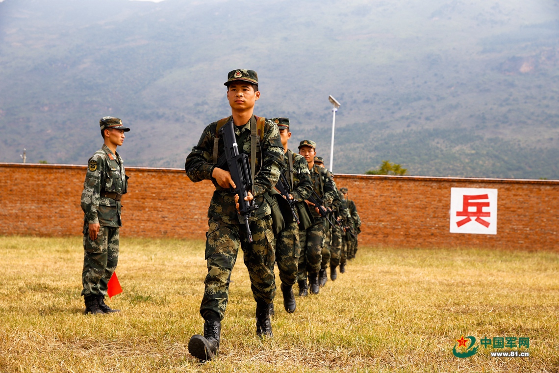 新兵第一次打靶,竟打出了这样一份成绩单!