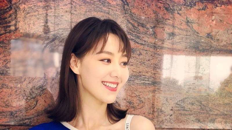 35岁著名主持王冠现状,曾在事业高峰离开央视,如今感情状况成谜,娱乐,明星娱乐,好看视频