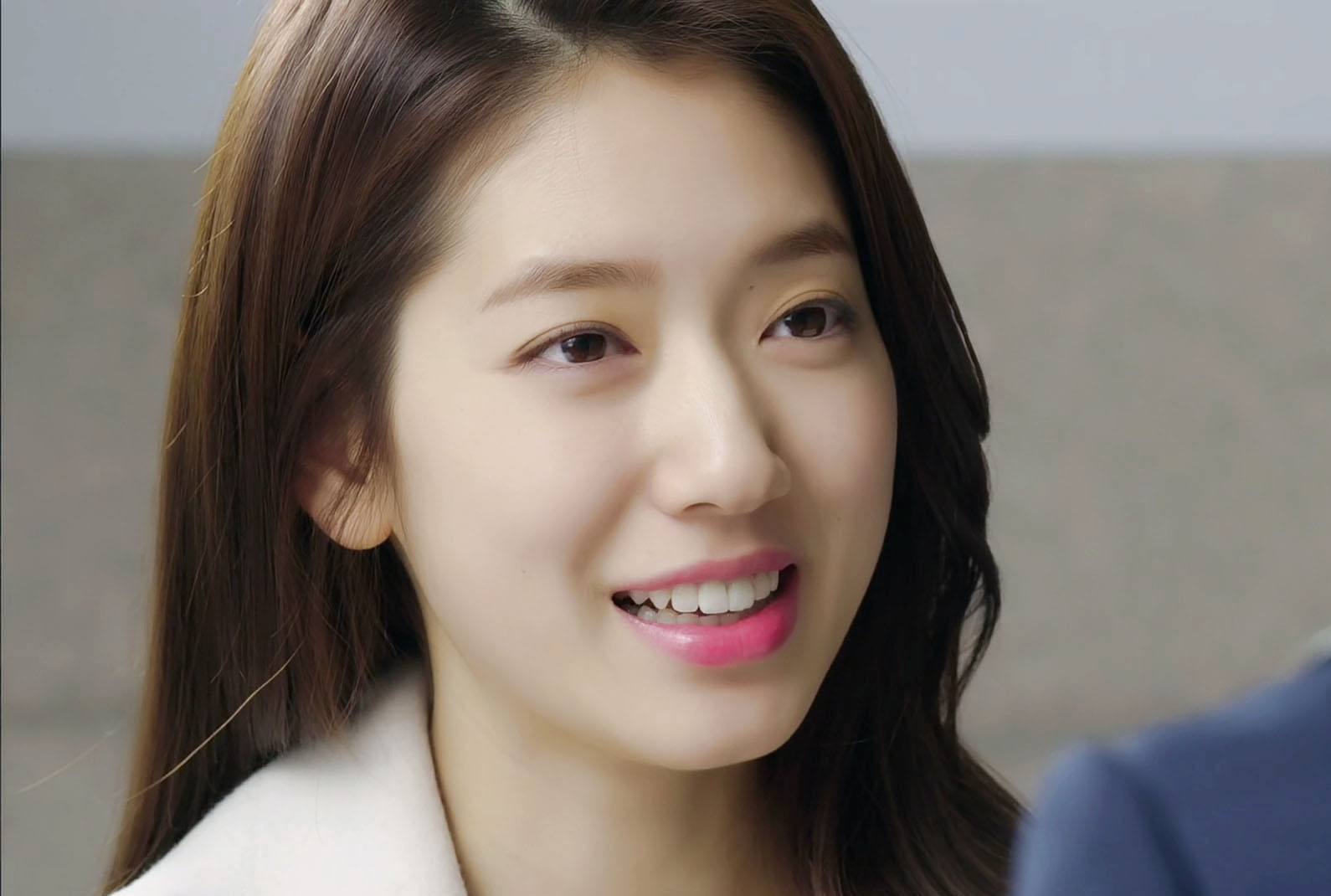 朴信惠最火的4部电视剧,第三《doctors》:该剧讲述踩着过去伤痛成为