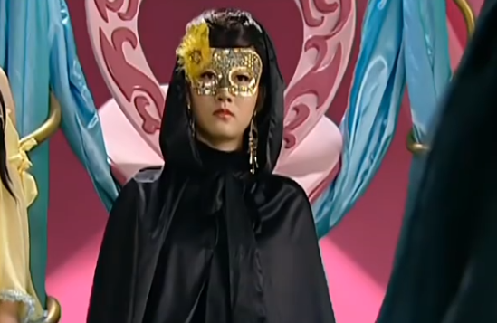 巴拉拉小魔仙:还记得初代的魔仙王吗?她才是魔仙堡最美的一个