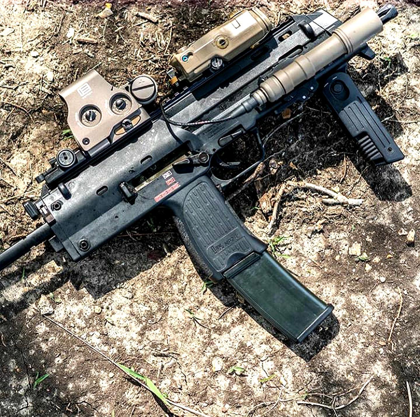 m134型速射机枪:美国陆军型号称为m134型速射机枪,7.