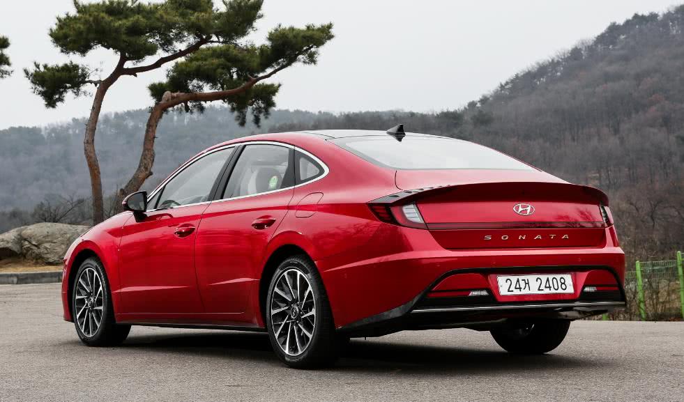 10代索纳塔亮相,阿斯顿马丁前脸,轿跑造型,只要13.8万?