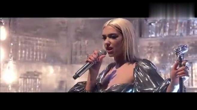 [图]dua lipa新单 don’t start now 最新现场版，造型很绝