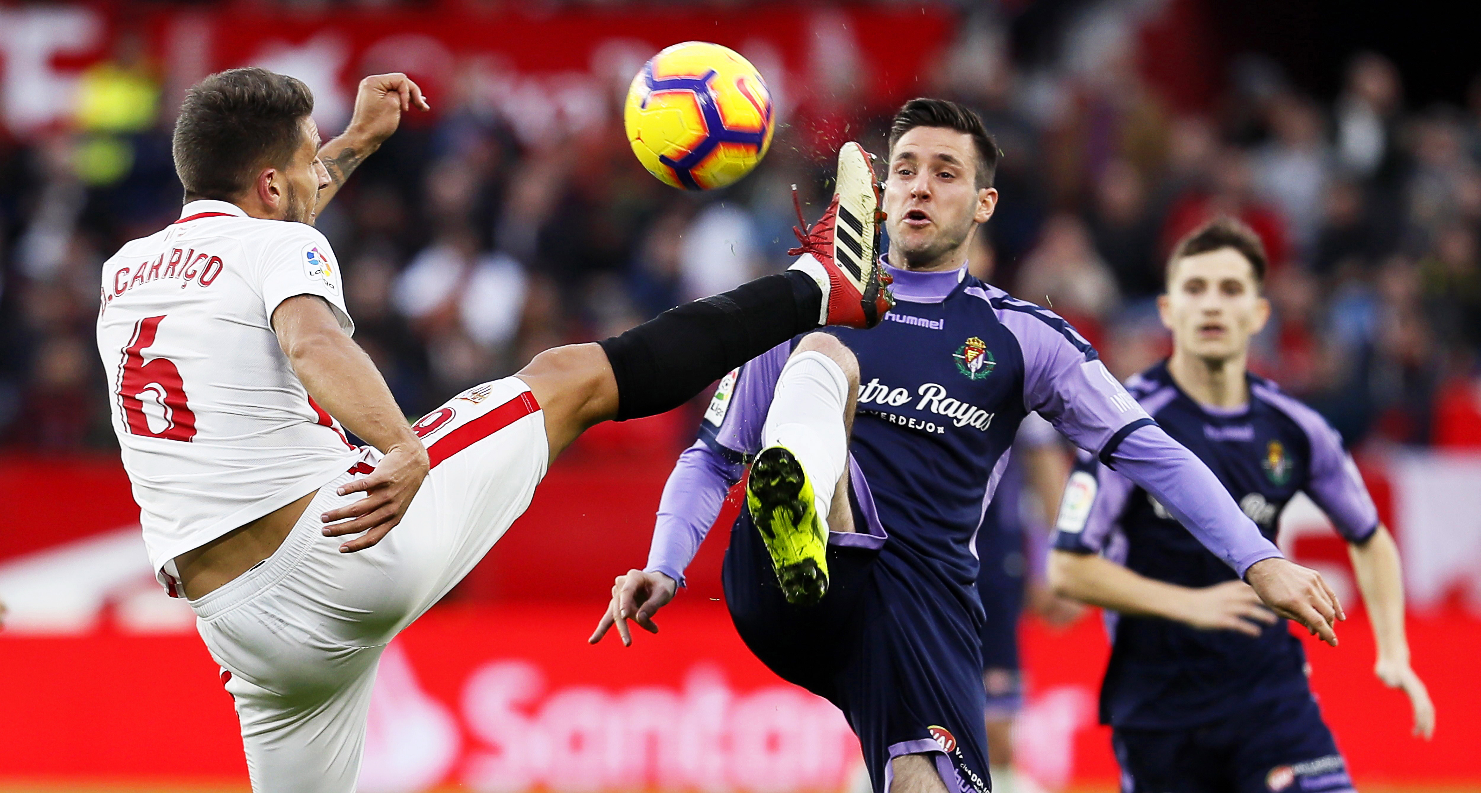 足球——西甲联赛:塞维利亚胜巴拉多利德