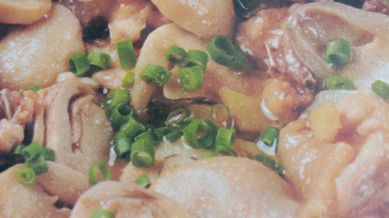 草菇蒸鸡肉的做法与功效讲解