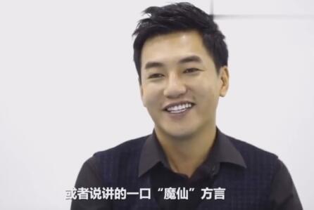 游乐王子不是何润东是袁奇峰,20岁出道帅成这样